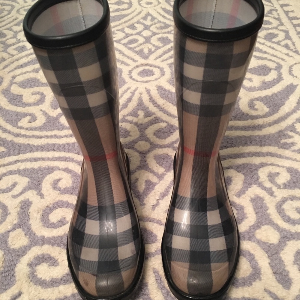 SOLD Authentic Burberry Rainboots - Picture 1 of 6